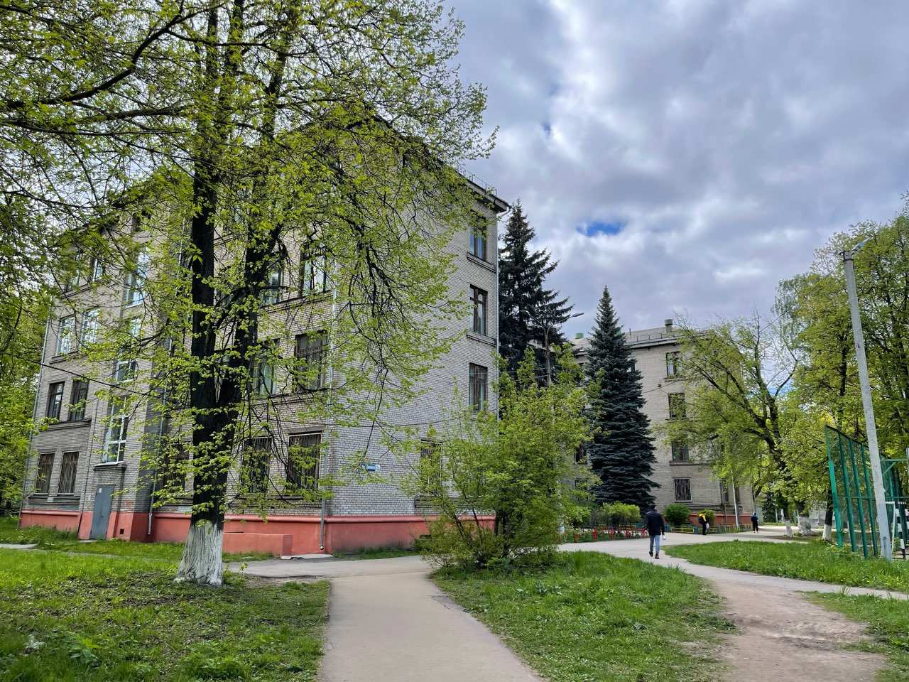 На ремонт асфальта на территориях школ и детсадов Нижнего Новгорода выделят 74,5 млн рублей - фото 1