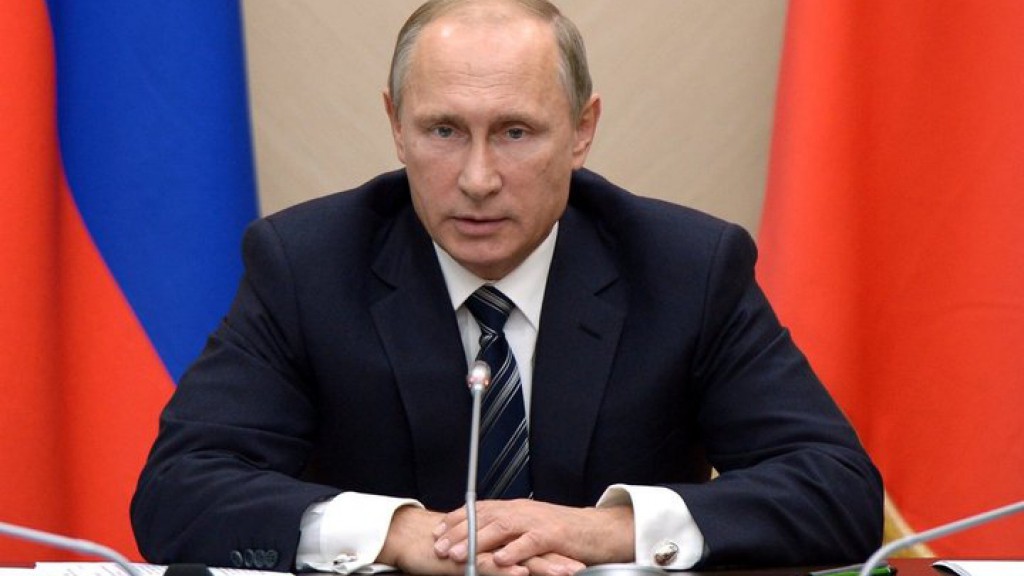 Путин поручил продлить программу льготной ипотеки для новостроек до середины 2021 года - фото 1