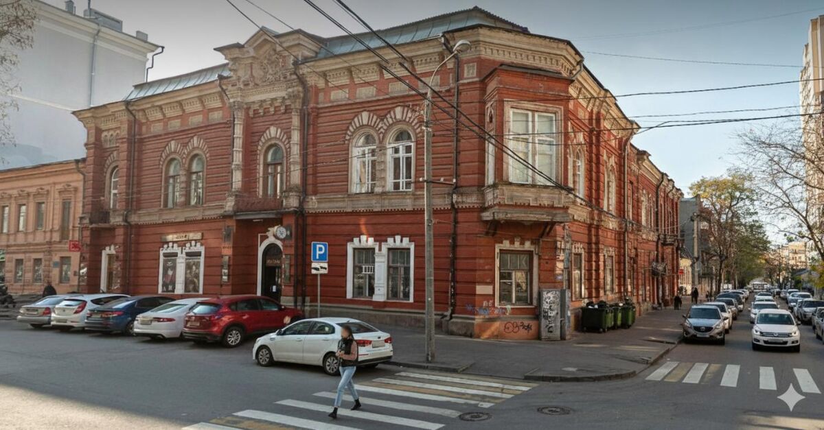 В центре Ростова за 200 млн продают старинный особняк биржевого общества  - фото 1